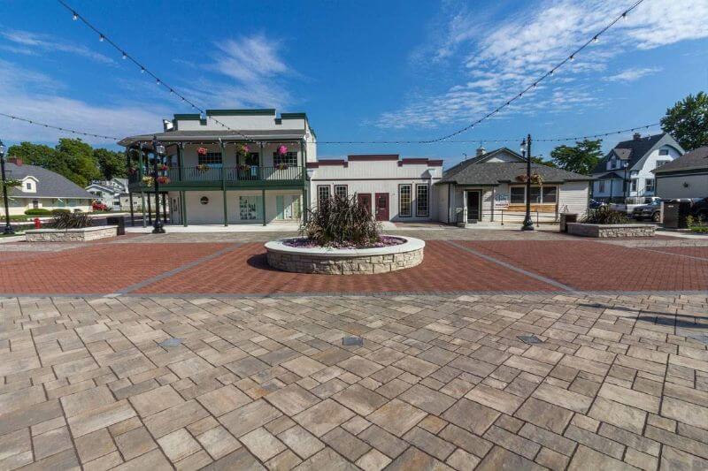 Old Towne Center Brick Pavers in Bloomingdale, IL